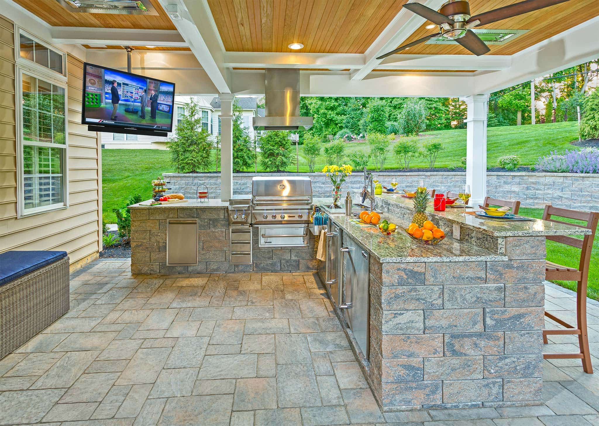 How To Create Your Ultimate Outdoor Kitchen