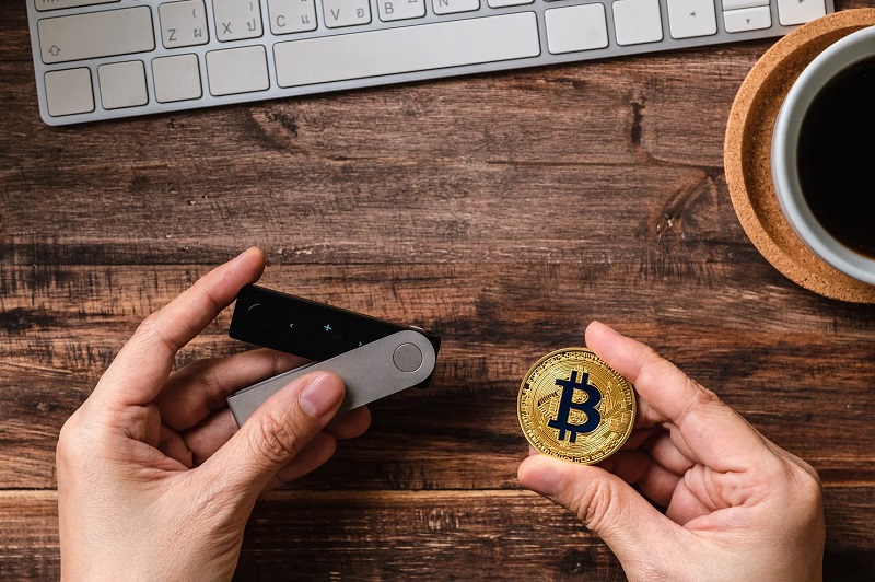 Cold Wallets vs. Hot Wallets: Which Is Safer?